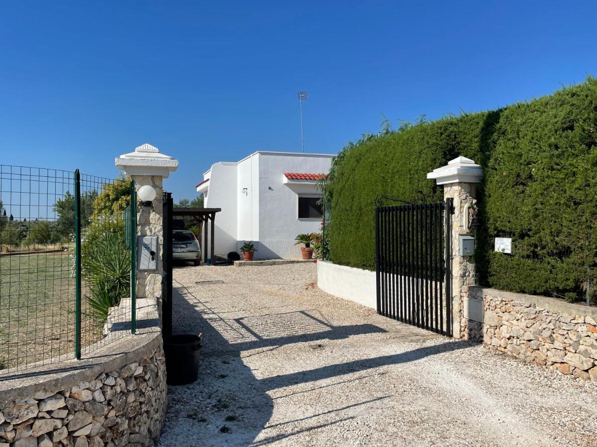 Villa Connie Serranova Exteriör bild