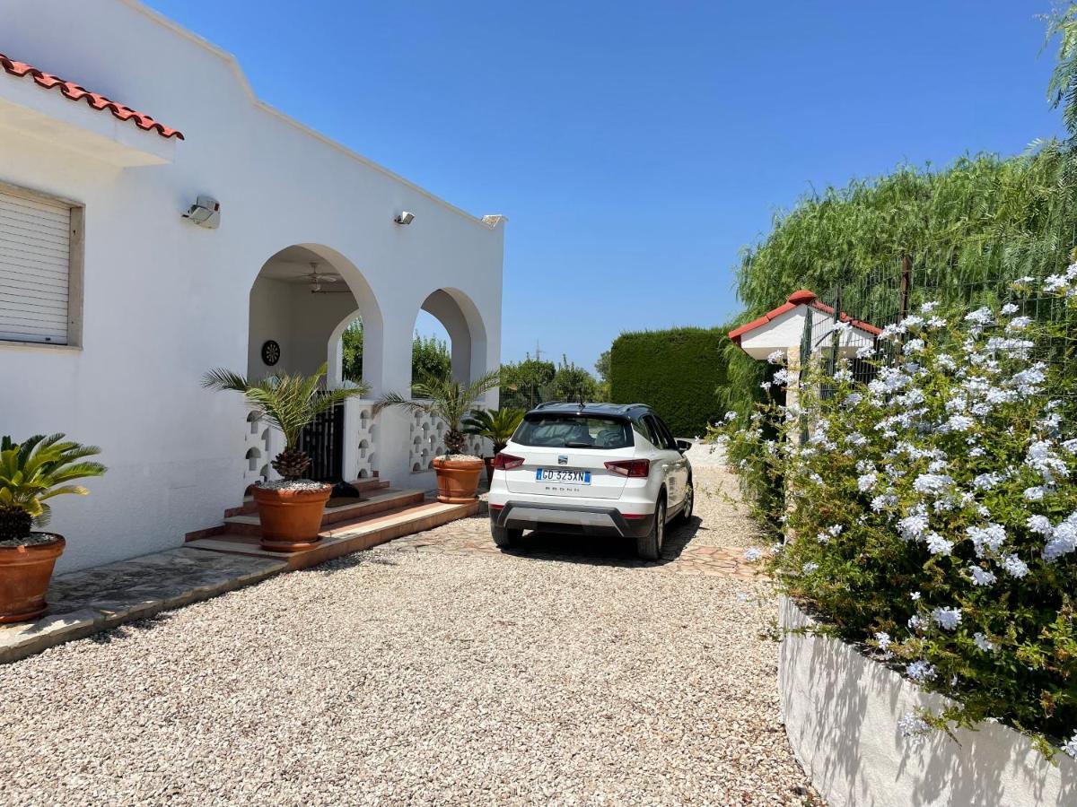 Villa Connie Serranova Exteriör bild